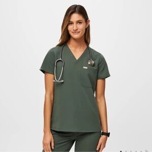 Figs scrubs